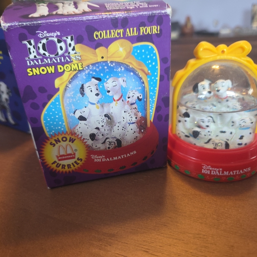 McDonald's 101 Dalmatians Snow Dome Set - Red, White, Black Full Set Of 4 - Picture 8 of 12